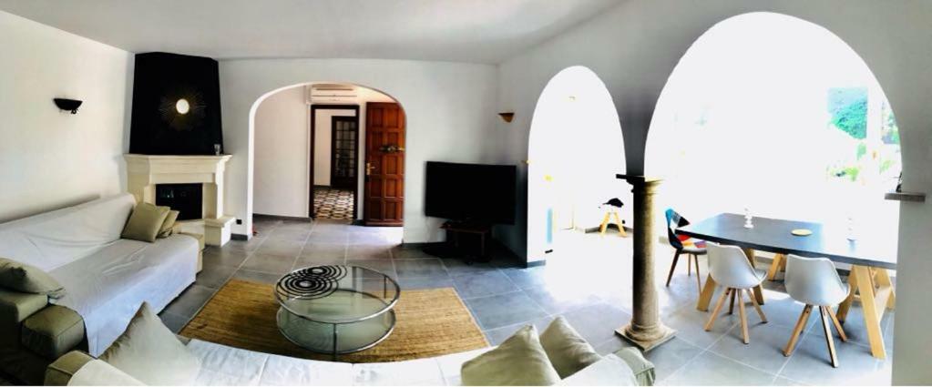 Villa In Provence With Private Pool リル・シュル・ラ・ソルギュ エクステリア 写真
