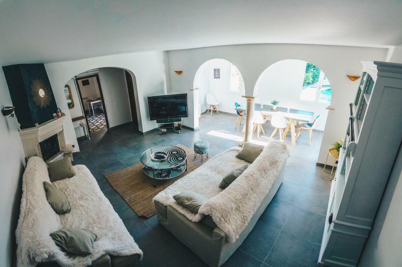 Villa In Provence With Private Pool リル・シュル・ラ・ソルギュ エクステリア 写真
